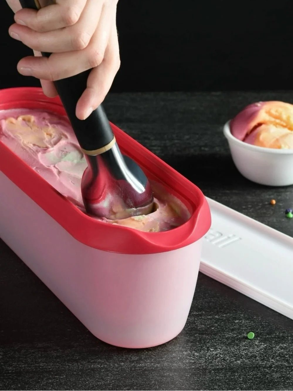 Ice Cream Container Holds 1.5 Quarts EUC